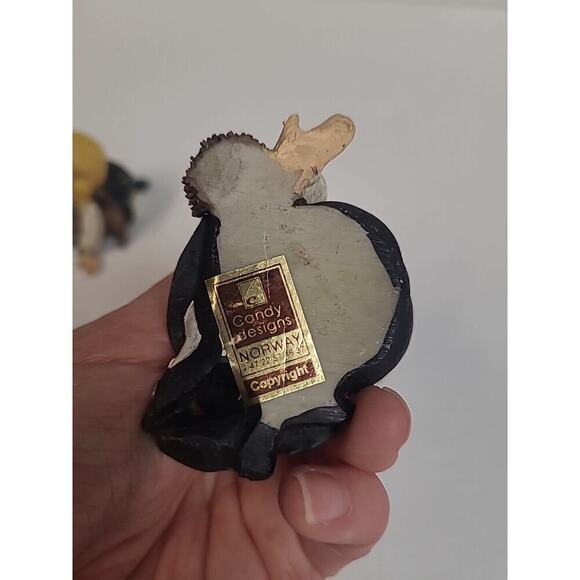 Candy Designs Norway Figurine Set Laughing Girl Cat Hedgehog Vintage - Picture 8 of 9